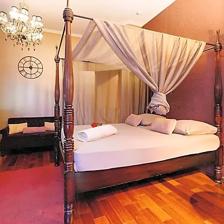 O Secret Liebeshotel *